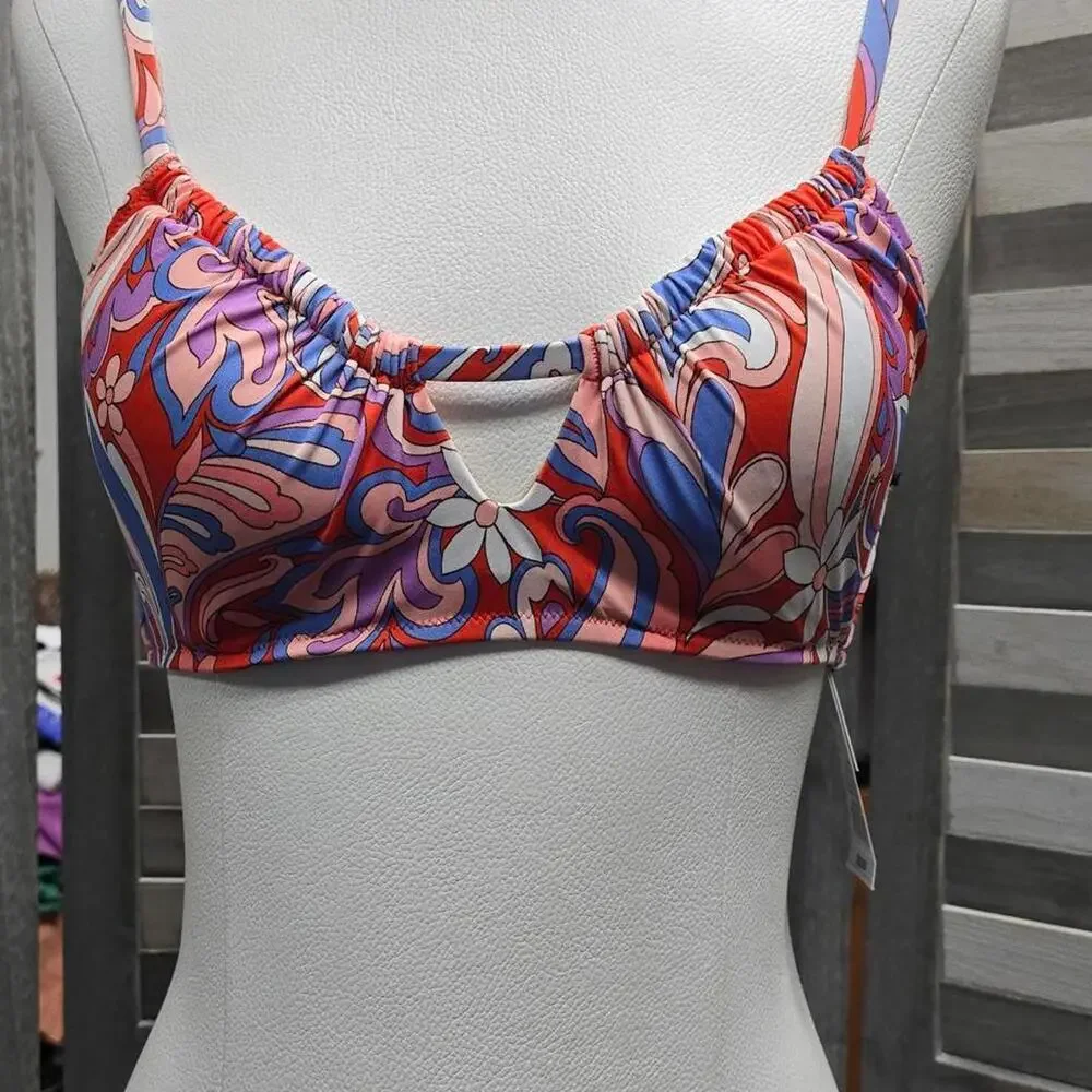 Lightly Lined Tunneled Front Keyhole Bralette Bikini Top | Shade & Shore | 32B